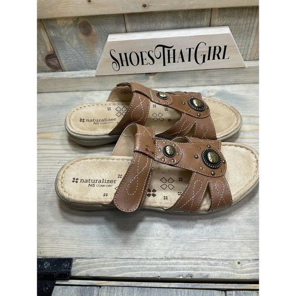 Nwob US7.5M Naturalizer N5 Comfort Flat Leather Gold Tan Sandals NEW Slip on - Picture 5 of 9